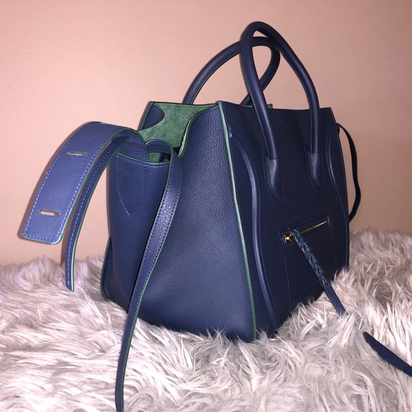 **SOLD**Cèline Medium Phanthom Bag - Picture 3 of 8